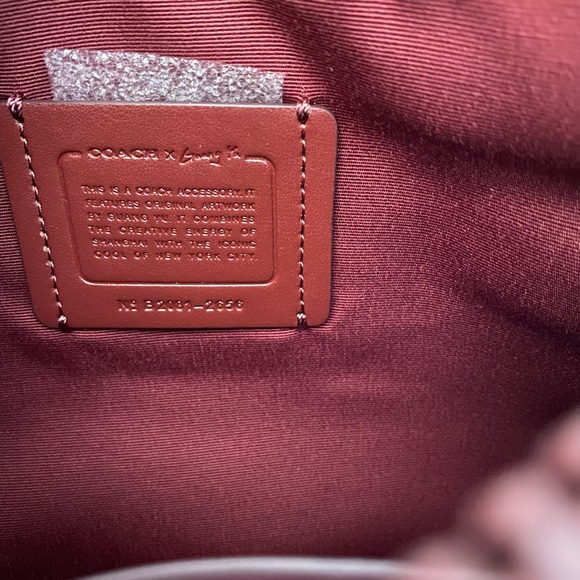 Authentic Coach Vale Gallery Pouch In Signature Canvas With Rexy By Guang Yu - Picture 7 of 9